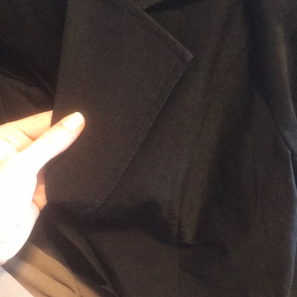 Size 6 black blazer - Laura G.- never worn - Picture 8 of 11